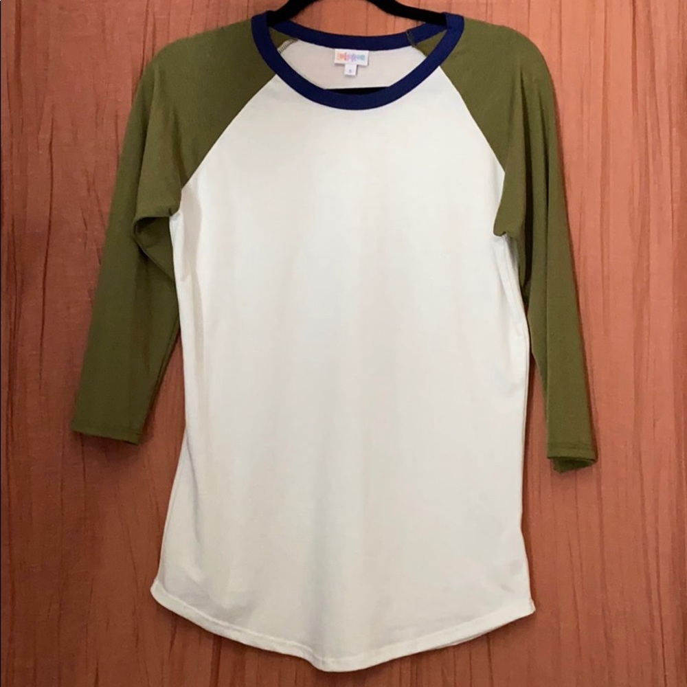 LuLaRoe Randy 3/4 Sleeve Shirt!